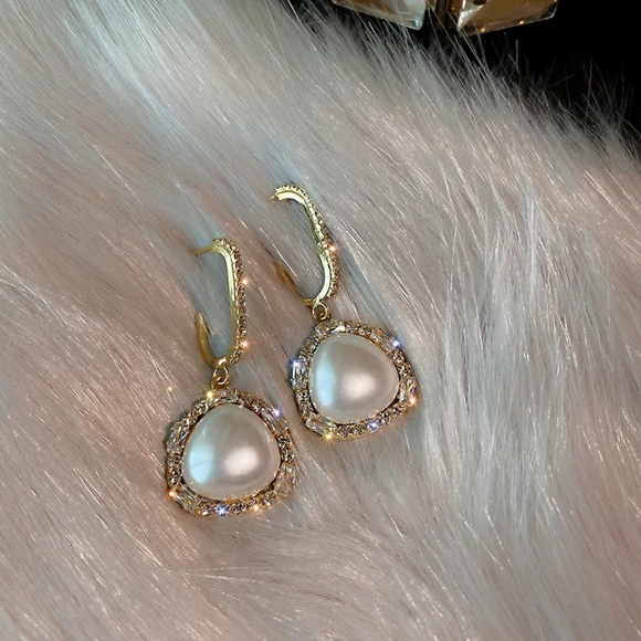 Stunner - Picture 2 of 6